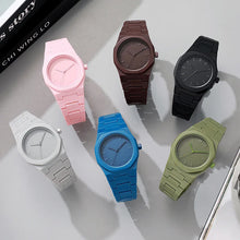 Load image into Gallery viewer, Reloj de pulsera de cuarzo deportivo.
